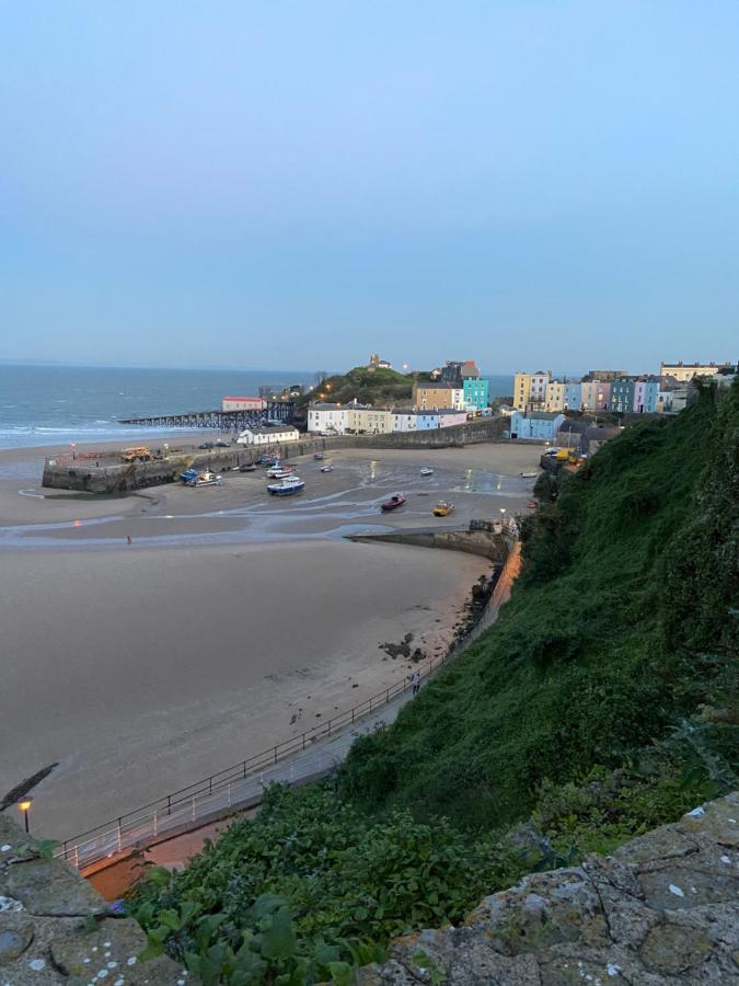 Stylish Tenby Apartment, Great Location, Parking מראה חיצוני תמונה